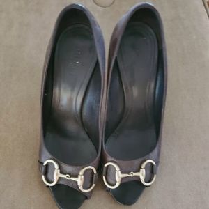 GUCCI guccissima brown peeptoe heels with logo buckle- size 37